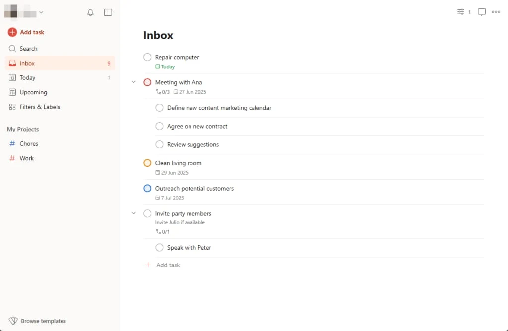 Captura do Todoist mostrando organização por projetos, prioridades e múltiplas tarefas.
